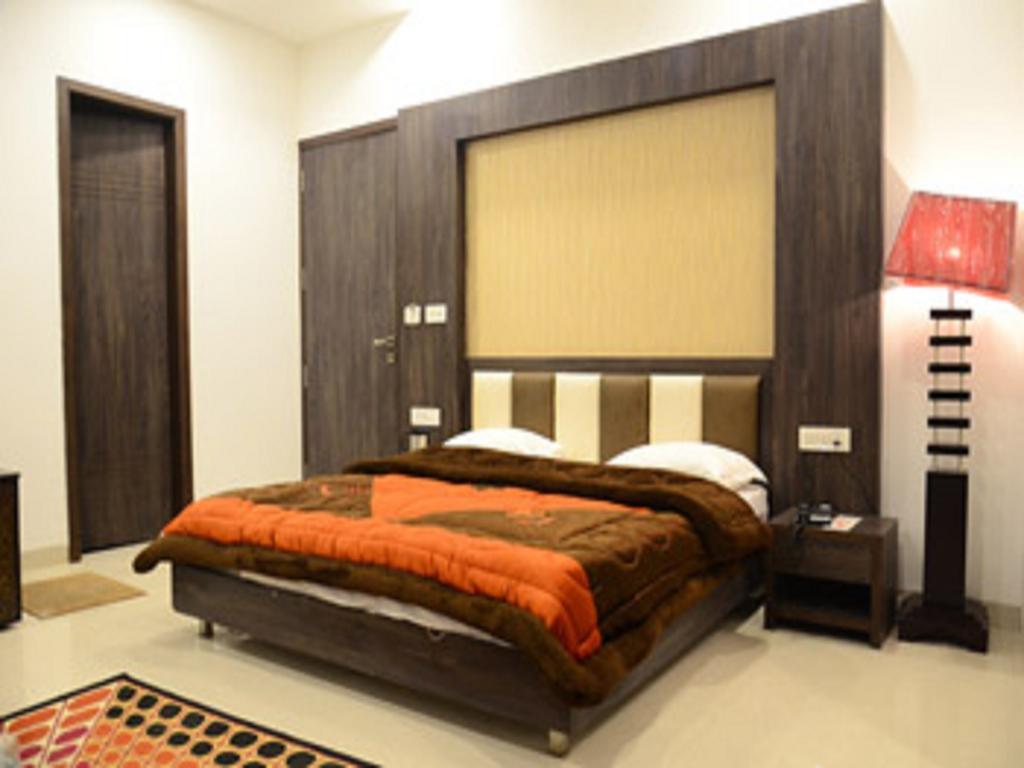 Hotel Popular Амритсар Номер фото