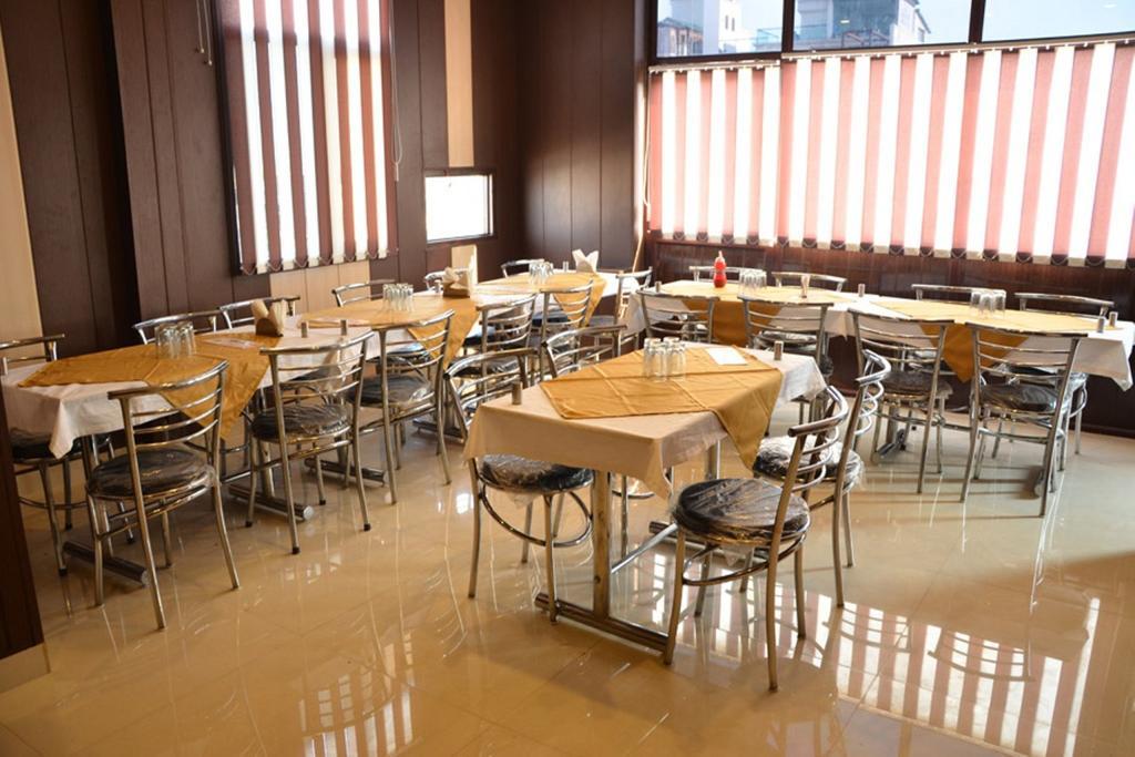 Hotel Popular Амритсар Экстерьер фото